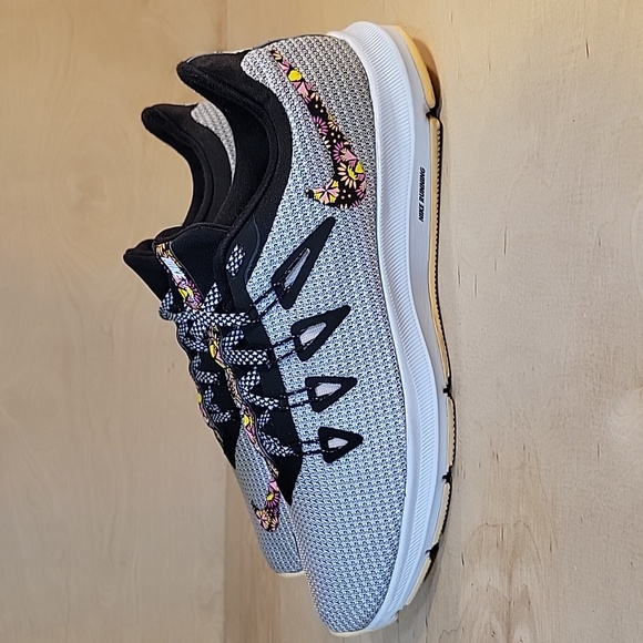 Nike Quest SE Gray Womens Running Athletic Shoes - Picture 5 of 10